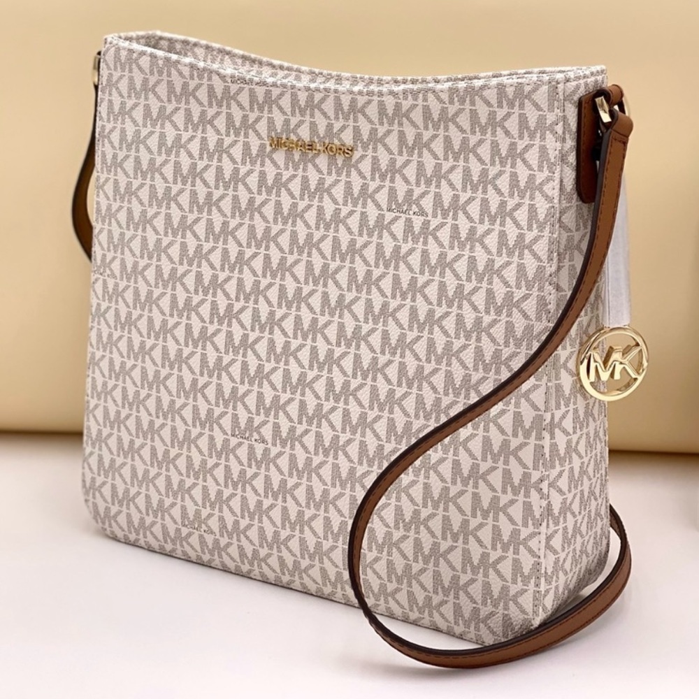 Michael Kors Crossbody Messenger Vanilla